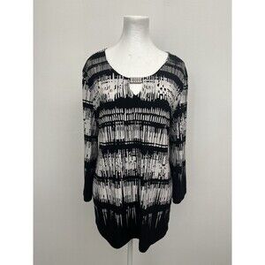 JM Collection Women’s Top Blouse Size M Round Neck 3/4 Sleeve Pullover Geometric